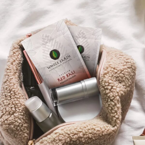 Whole-Earth-Red-Bali-Kratom-Powder-life-style-image